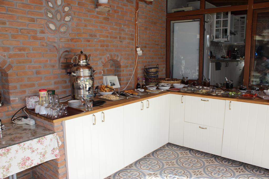 Ilyada Hotel 보즈자아다 외부 사진
